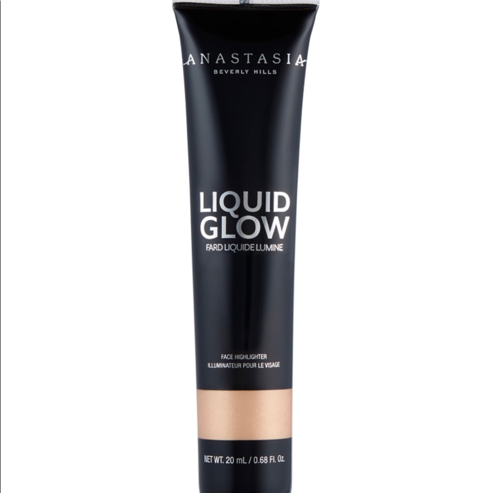 FREE with purchase✨ Anastasia Beverly Hills - Peach Fuzz Liquid Glow